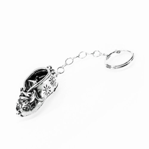 Zdjęcie przedstawia kolorowe kwiaty w ogrodzie w słoneczny dzień.