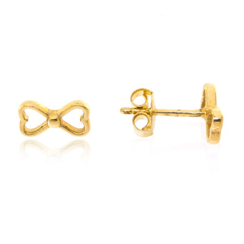 Złote kolczyki w kształcie kokardki z serduszkami, z zapięciem na sztyft.