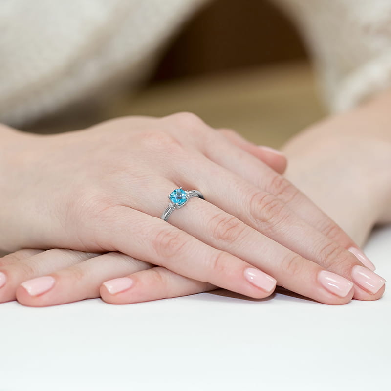 W0003.B3.TOB.01_4 W0003.B3.TOB.01_4 - kolorowe torebki na białym tle.