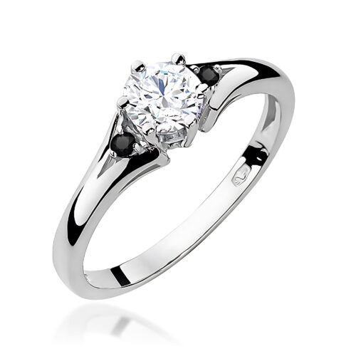 Pierścionek W0076 Biały Szafir 0,60ct białe złoto z czarnymi diamentami