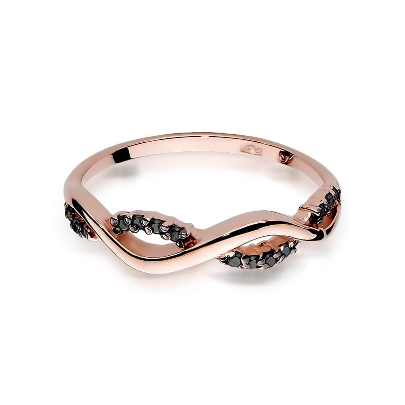 W0096.R3.DIB.01_2 Różowe złote obrączka z motywem nieskończoności, ozdobiona czarnymi kamieniami.