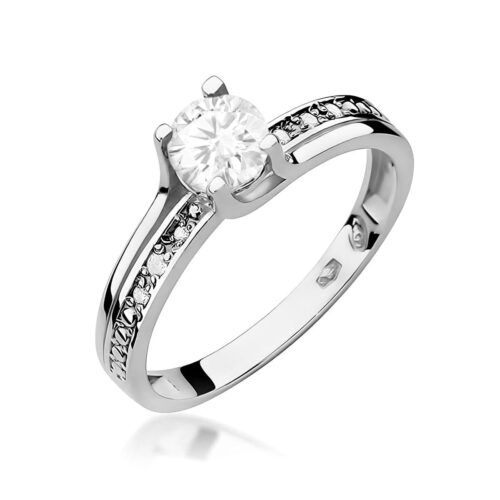 Pierścionek W0106 Biały Szafir 0,60ct białe złoto