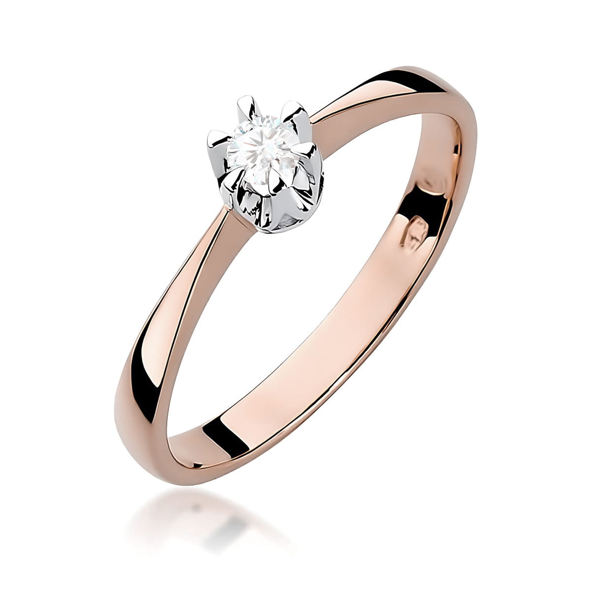 W0111.R3.DIW.04_1 Złoty pierścionek z diamentem w centralnej części, o prostym i eleganckim designie.