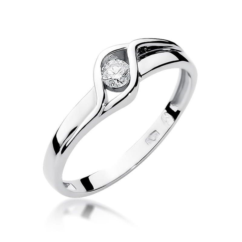 W0178.B3.DIW.02_1 Srebrny pierścionek z diamentem, o eleganckim, falistym kształcie.