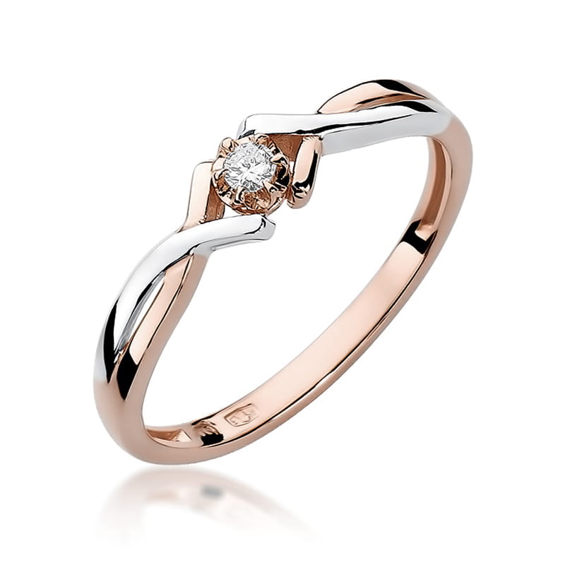 W0190.R3.DIW.01_1 Pierścionek z diamentem, wykonany z różowego i białego złota, o eleganckim, skręconym wzorze.