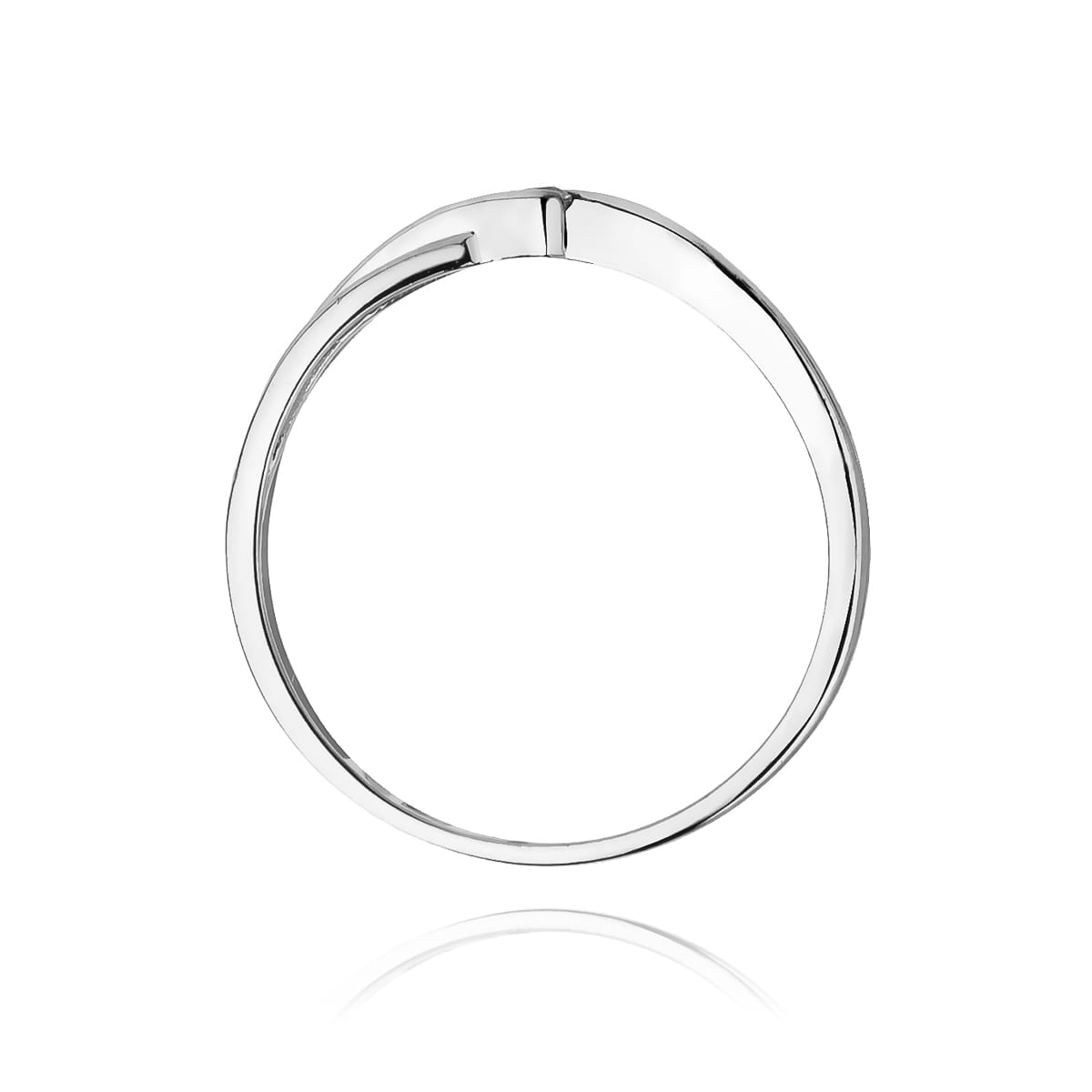 W0191.B3.DIW.01_3 Srebrny pierścionek o minimalistycznym designie z delikatnym zgięciem.
