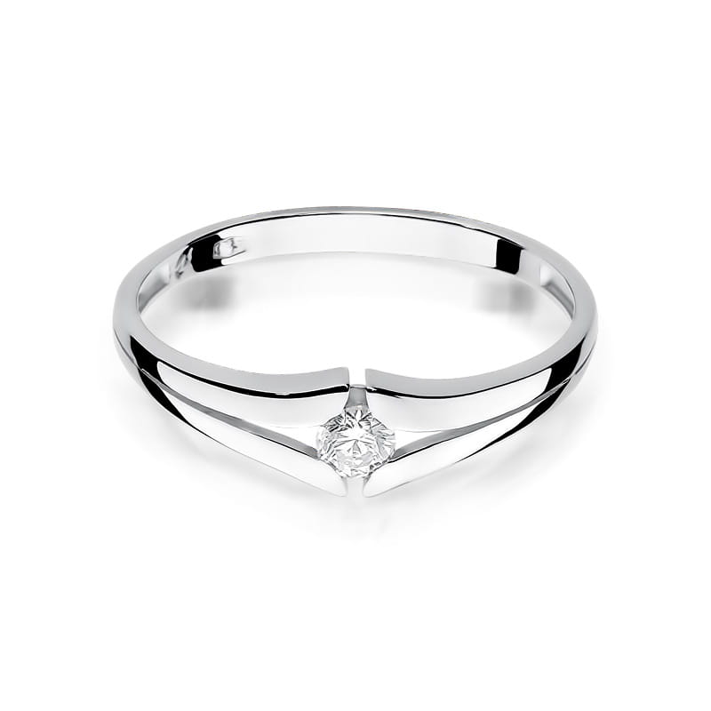 W0207.B3.DIW.02_2 Srebrny pierścionek z diamentem, o minimalistycznym designie z delikatnymi liniami.