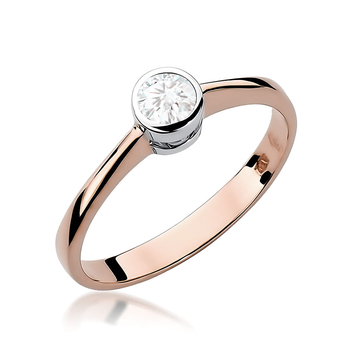 W0224.R3.LDW.04_1 Złoty pierścionek z okrągłym diamentem osadzonym w srebrnej koronie.