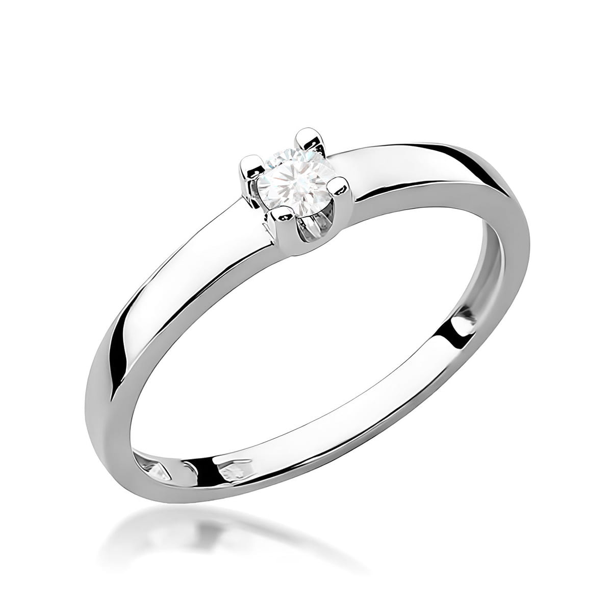 W0225.B3.DIW.03_1 Srebrny pierścionek z pojedynczym diamentem osadzonym w prostym, eleganckim wzorze.