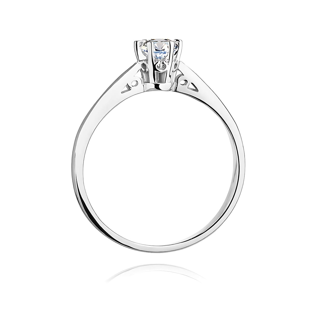 W0234.B3.DIW.04_3 Srebrny pierścionek zaręczynowy z dużym, błyszczącym diamentem w centralnej części.