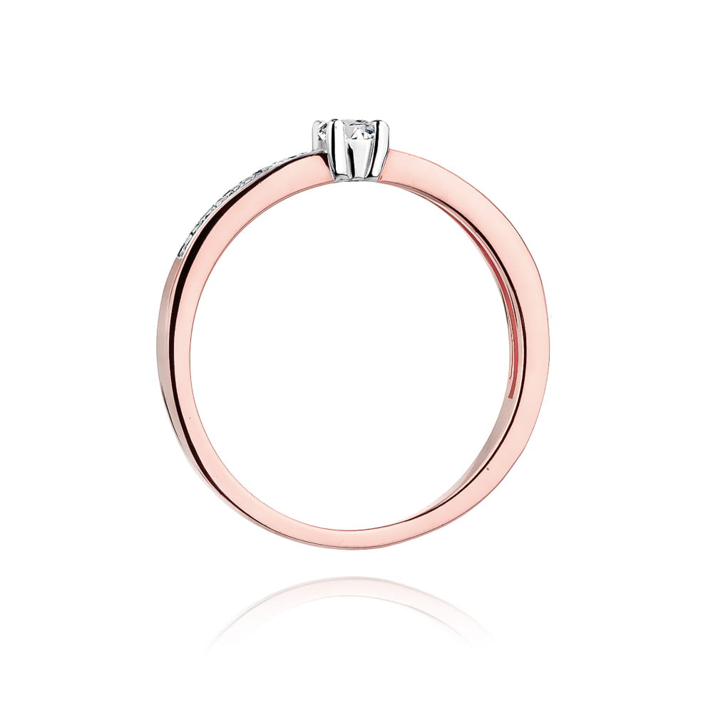 W0288.R3.DIW.01_3 Pierścionek z różowego złota z diamentem na górze, minimalistyczny design.