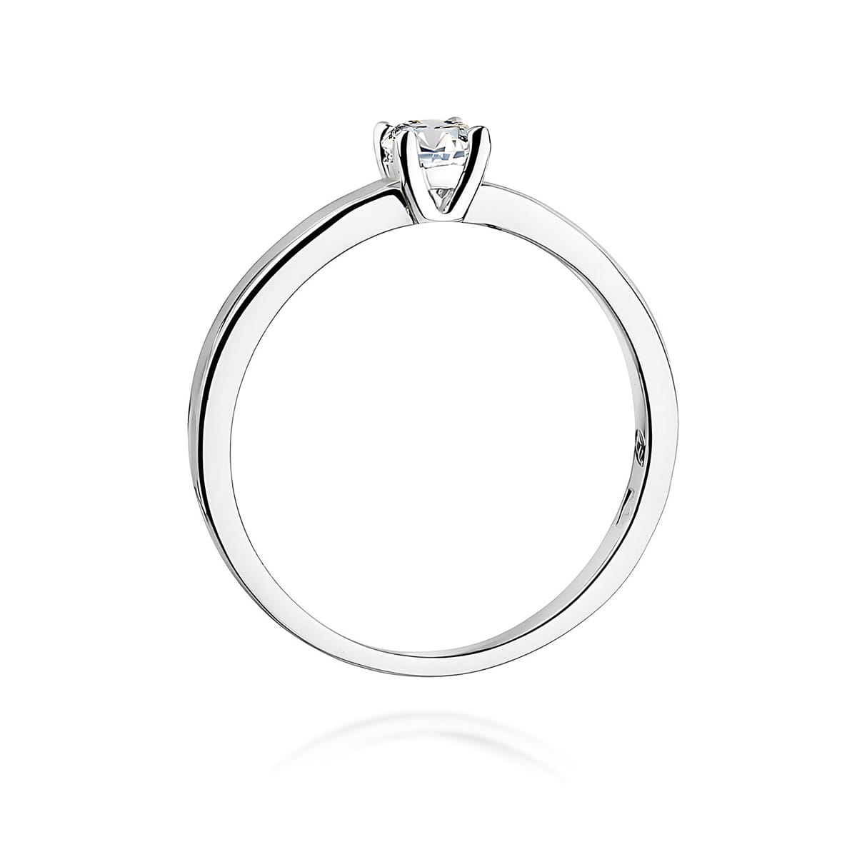W0292.B3.DIW.02_3 Srebrny pierścionek z diamentem, minimalistyczny design, z delikatnym wykończeniem.