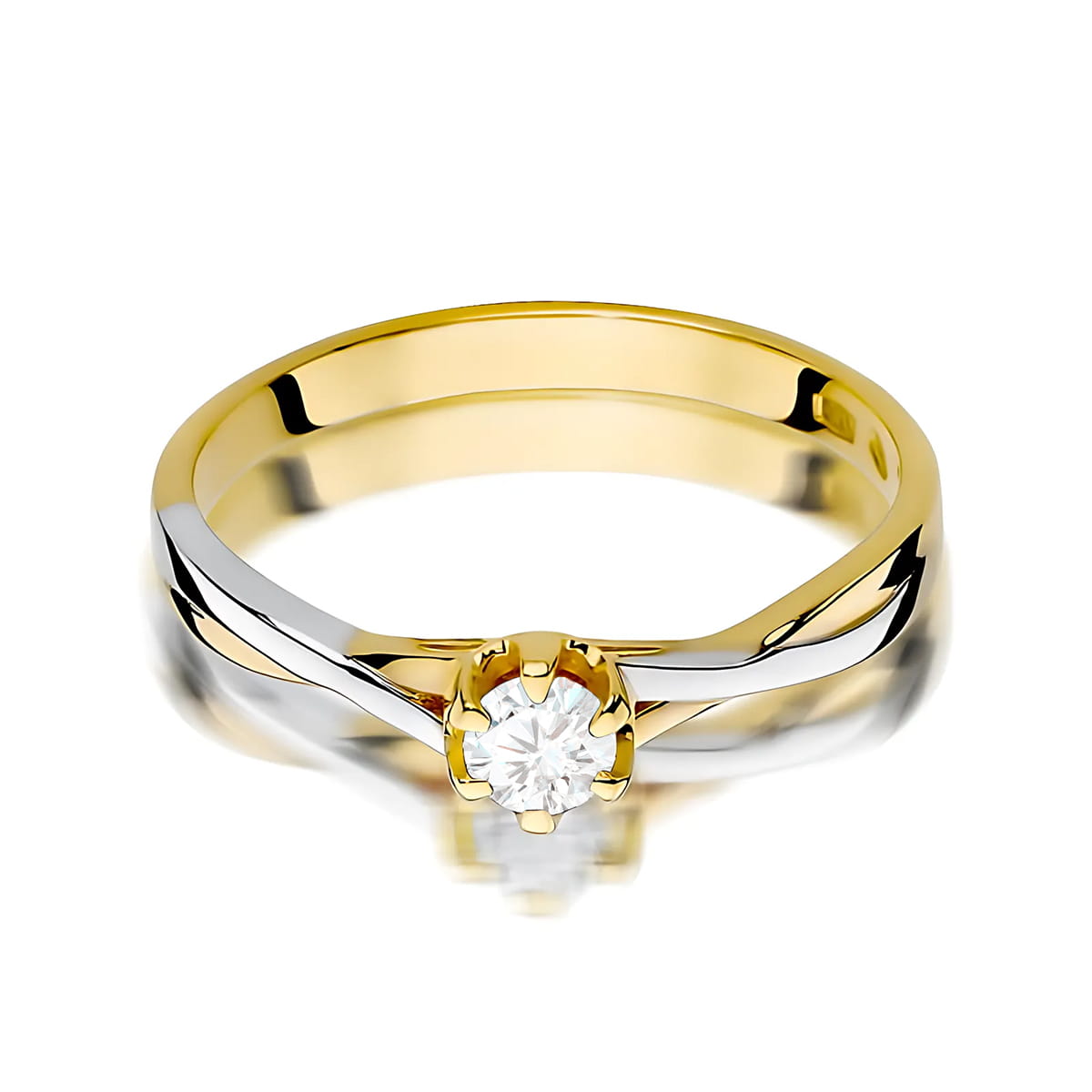W0340.Z3.LDW.05_2 Złoty pierścionek z diamentem, z delikatnym, srebrnym akcentem na obrączce.