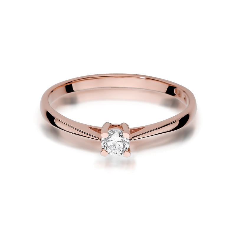W0367.R3.DIW.01_2 Różowe złote pierścionek z diamentem w centralnej części, o prostym, eleganckim designie.