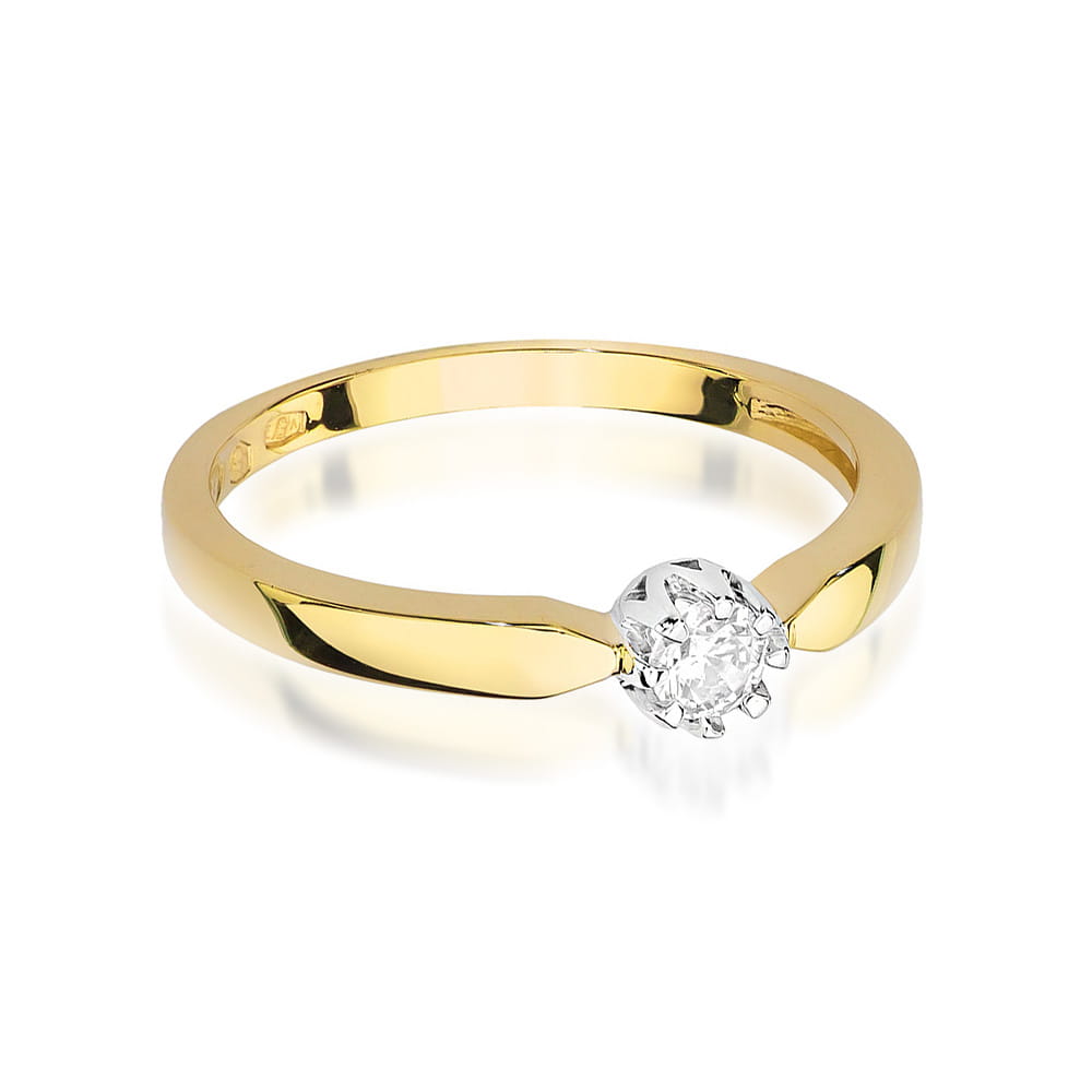 W0450.Z3.DIW.02_2 Złoty pierścionek z diamentem w centralnej części, o prostym, eleganckim designie.