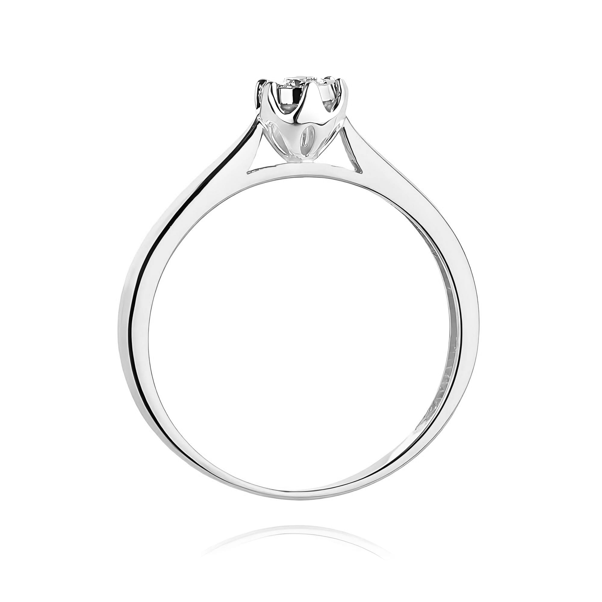 W0468.B3.DIW.01_3 Srebrny pierścionek z diamentem, o prostym, eleganckim wzorze.