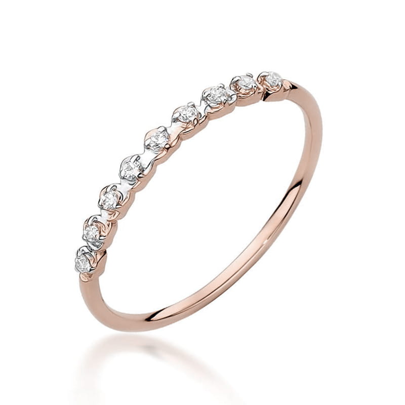 W0504.R3.DIW.01_1 Różowe złote pierścionek z diamentami wzdłuż obręczy.