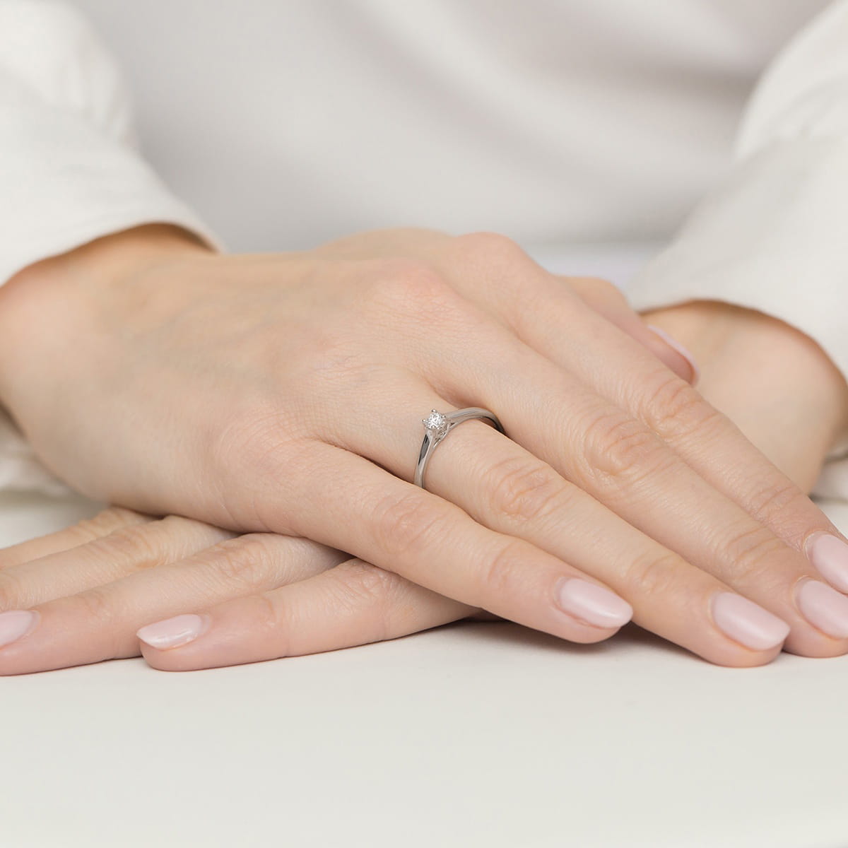 Pierścionek W0506 Diament 0,12ct białe złoto