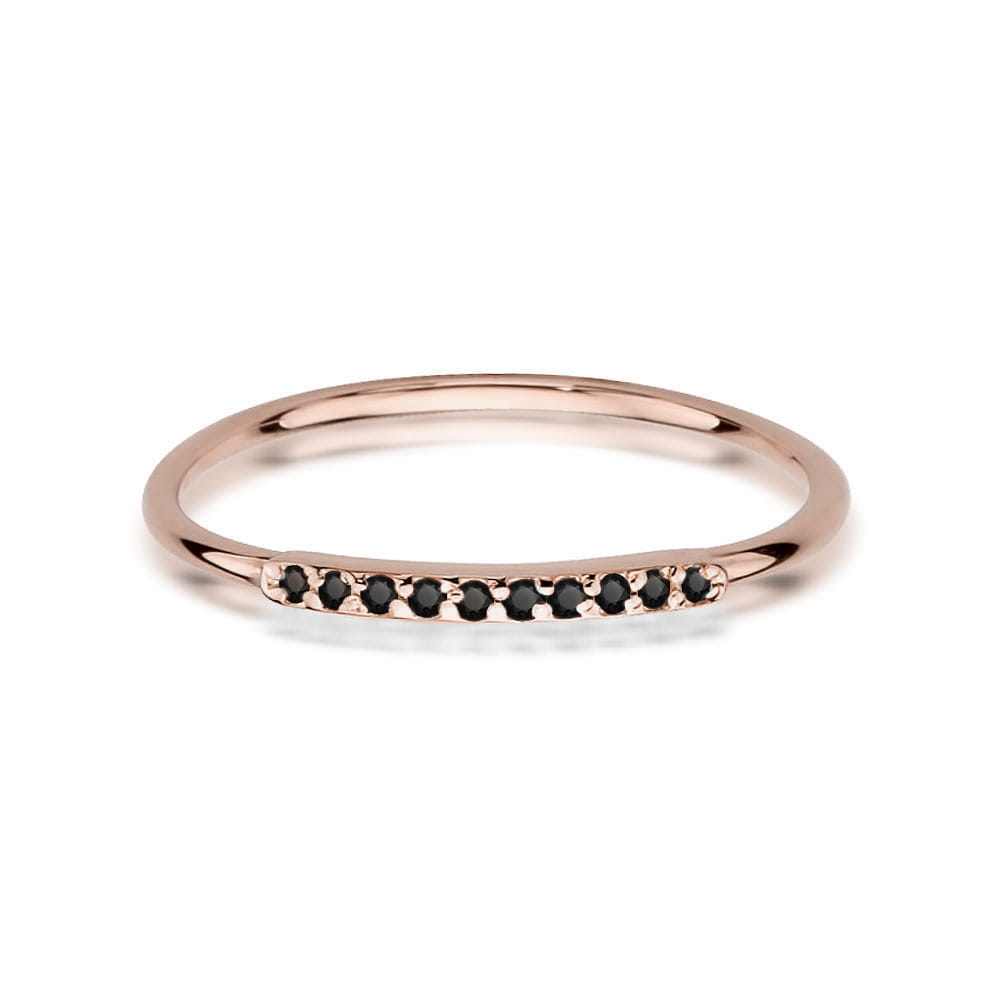 W0509.R3.DIB.01_2 Różowe złote pierścionek z czarnymi kamieniami wzdłuż delikatnej obrączki.