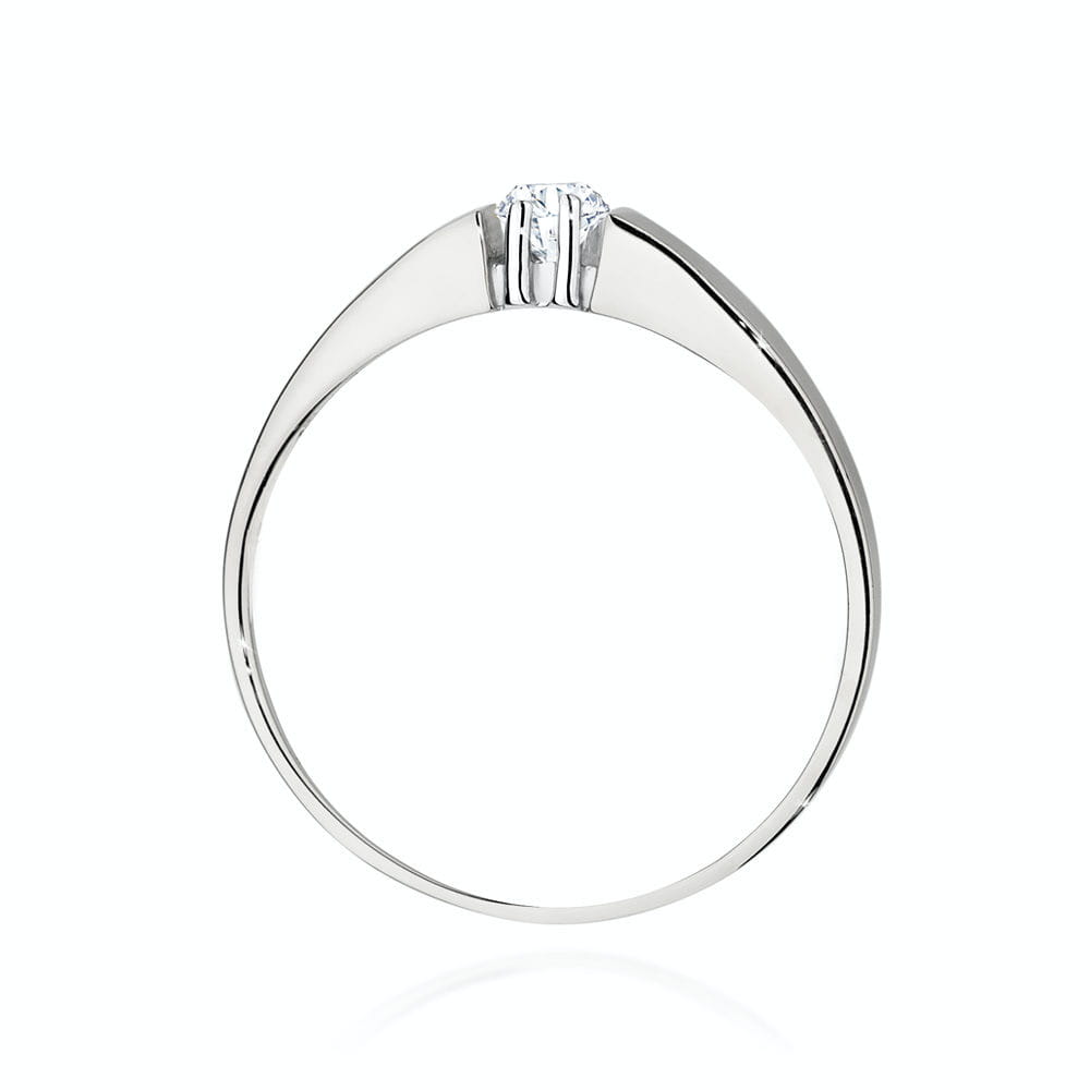 W0524.B3.DIW.02_3 Srebrny pierścionek z diamentem w centralnej części, o minimalistycznym, eleganckim designie.