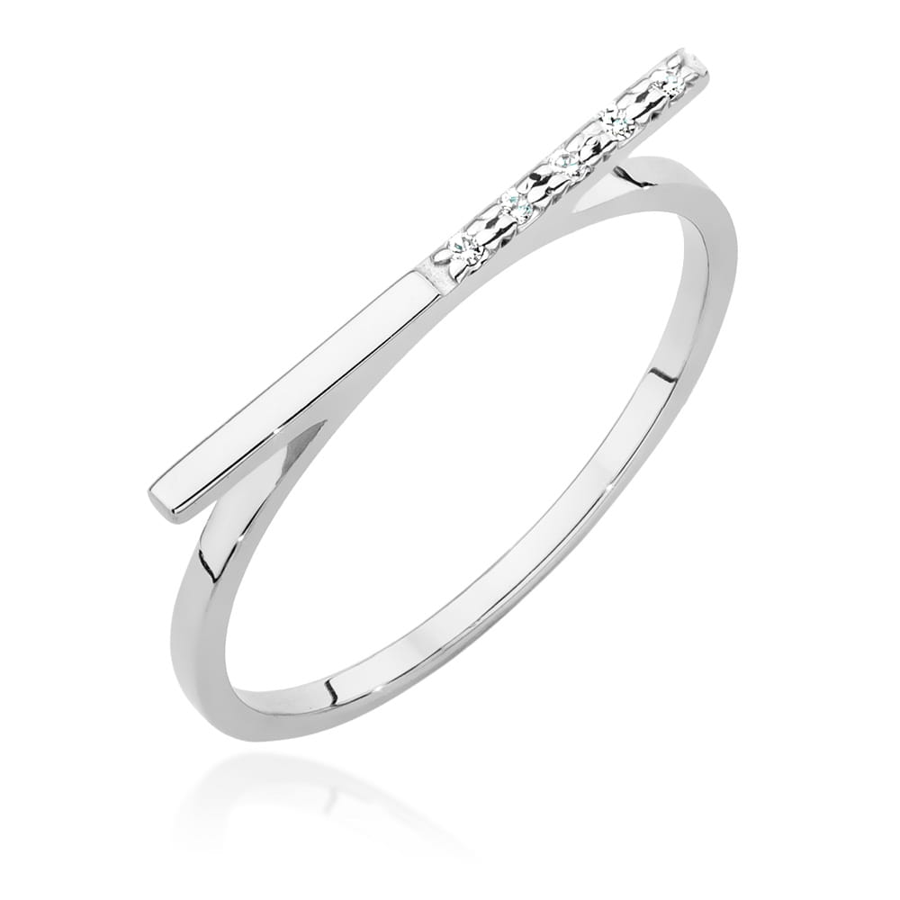Pierścionek W0537 z diamentami białe złoto