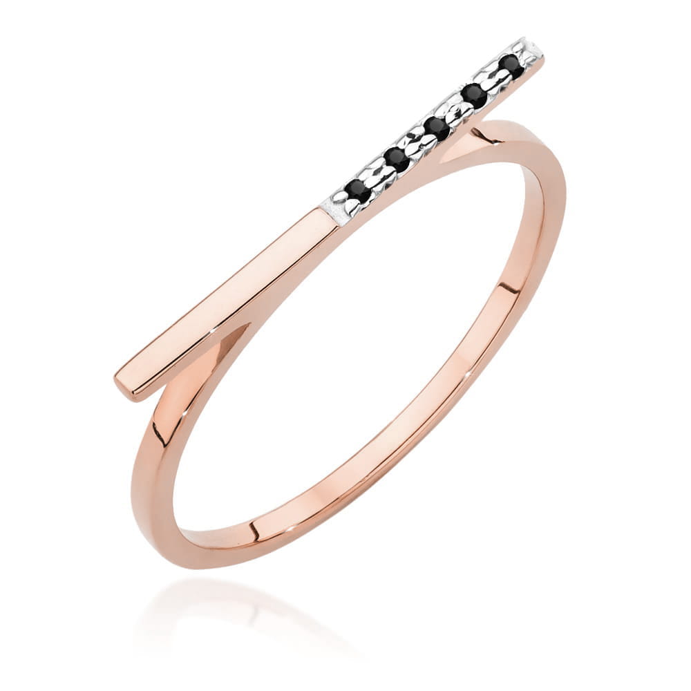 W0537.R3.DIB.01_1 Różowe złote pierścionek z prostokątnym zdobieniem i czarnymi kamieniami.