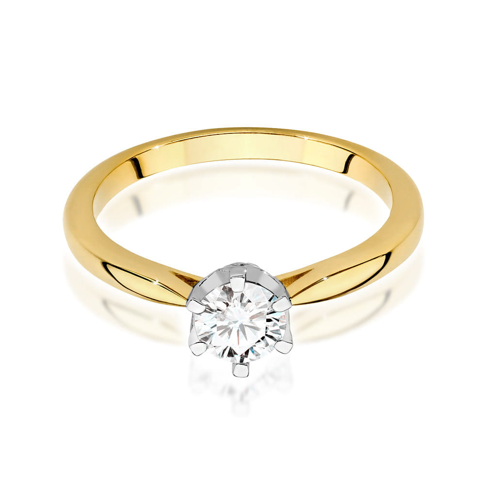 W0539.Z3.LDW.02_4 Złoty pierścionek z diamentem osadzonym w sześciu szponach.