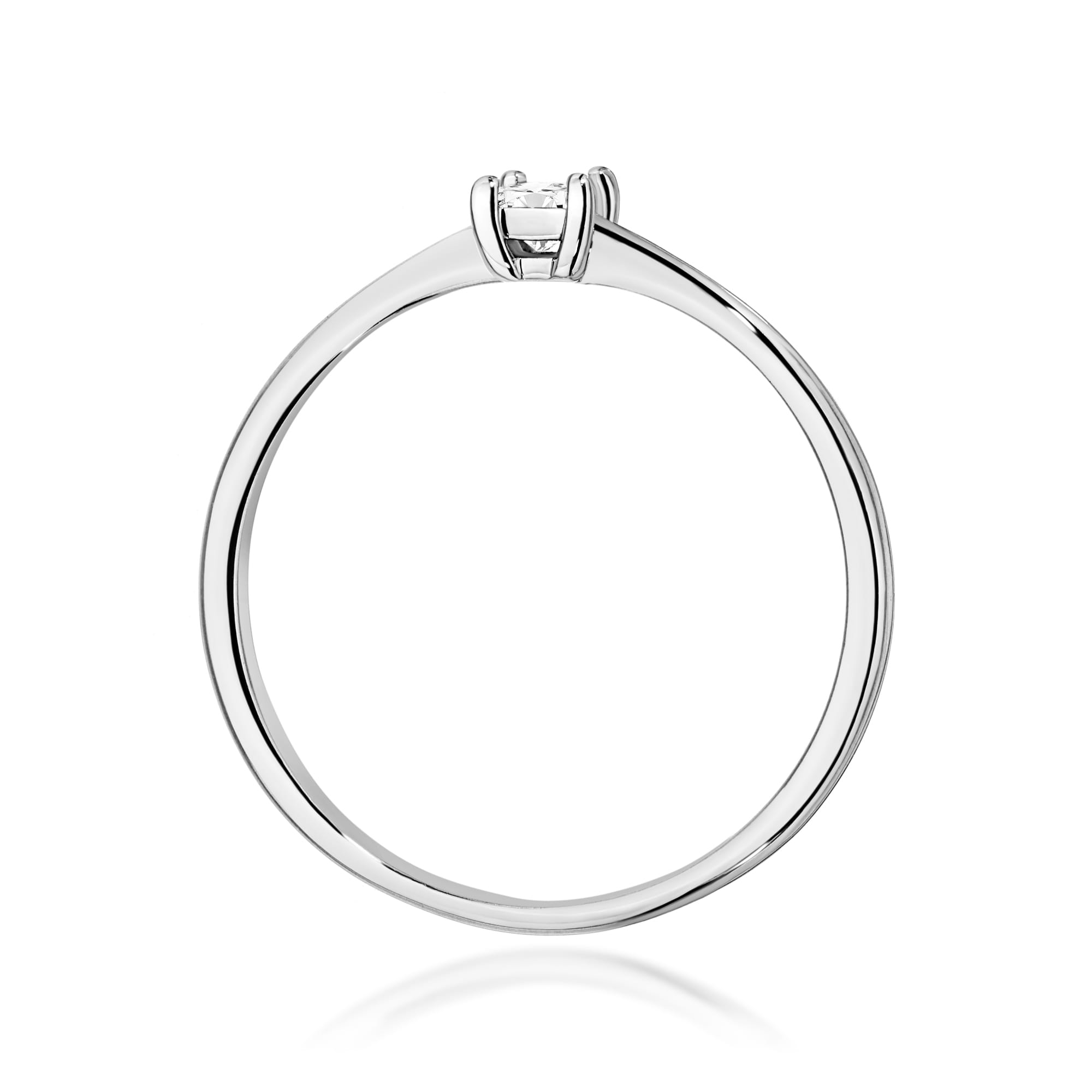 W0592.B3.DIW.01_5 Srebrny pierścionek z diamentem, minimalistyczny design, delikatna obrączka.