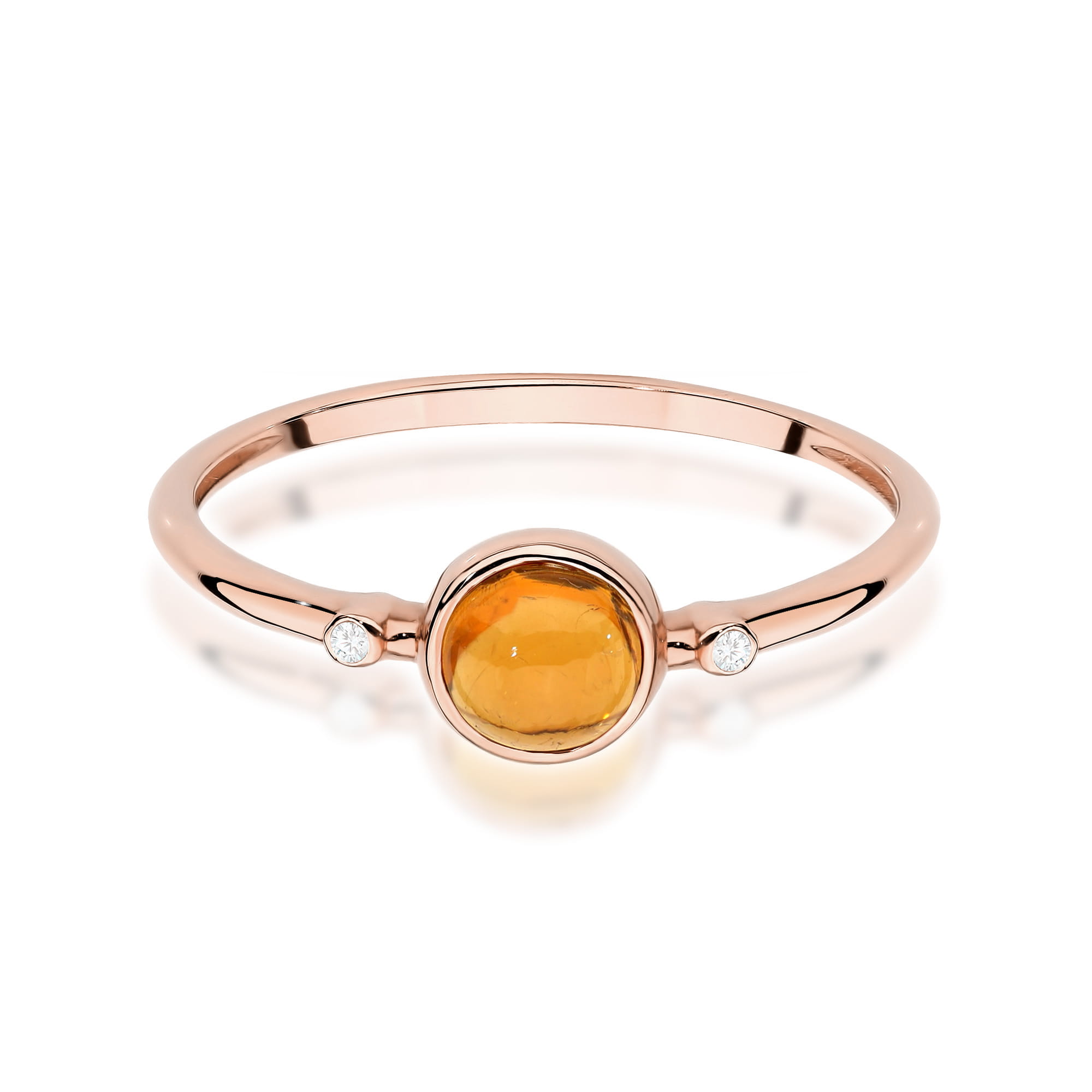 W0597.R3.TMY.01_2 Złota bransoletka z okrągłym bursztynowym kamieniem i dwoma małymi diamentami po bokach.