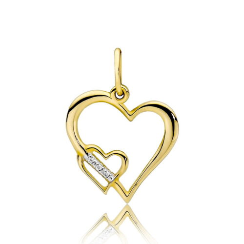Złoty wisiorek w kształcie serca z mniejszym sercem wewnątrz i ozdobą z diamentów.