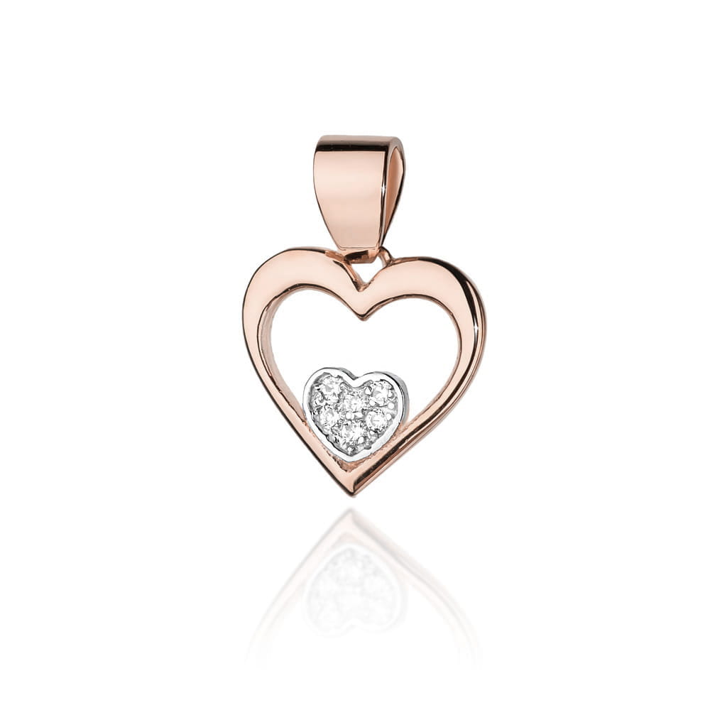 Z0022.R3.DIW.01_1 Złoty wisiorek w kształcie serca z diamentowym serduszkiem w środku.